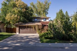 1336 116 Avenue SW Calgary, AB T2W 2A5