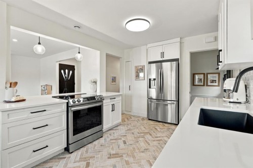 6031 Thornbank Drive Nw, Calgary, AB 