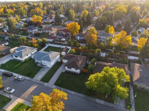6031 Thornbank Drive Nw, Calgary, AB 