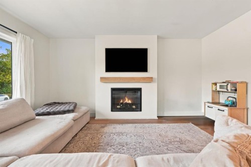 6031 Thornbank Drive Nw, Calgary, AB 