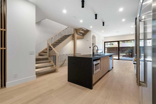 3322 42 Street Sw, Calgary, AB 