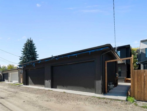 3322 42 Street Sw, Calgary, AB 