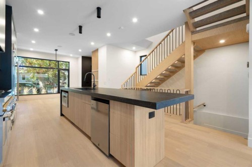 3322 42 Street Sw, Calgary, AB 