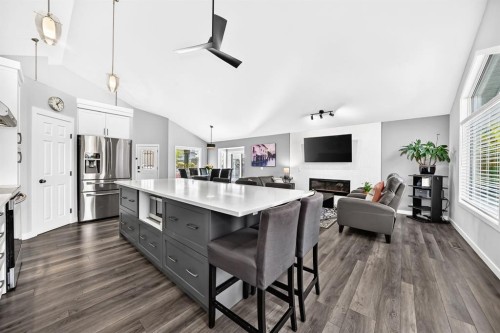28 Douglasview Rise Se, Calgary, AB 
