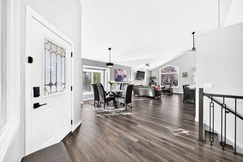 28 Douglasview Rise Se, Calgary, AB 