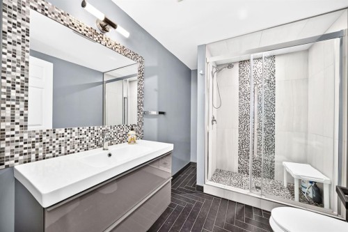 28 Douglasview Rise Se, Calgary, AB 
