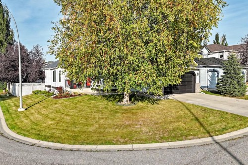 28 Douglasview Rise Se, Calgary, AB 