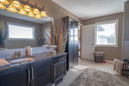 460 Sunset Link, Crossfield, AB 