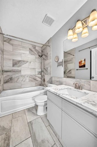 200 Downey Place, Okotoks, AB 