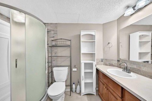 200 Downey Place, Okotoks, AB 
