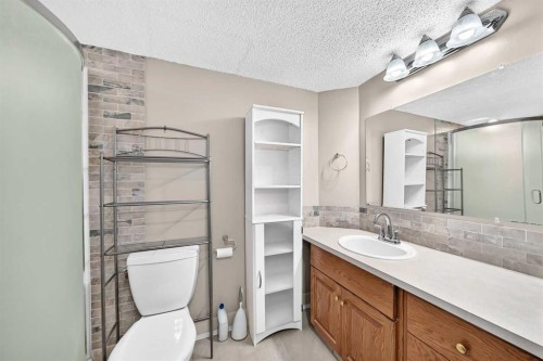 200 Downey Place, Okotoks, AB 