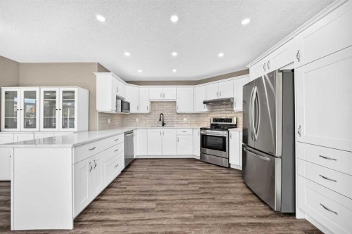 200 Downey Place, Okotoks, AB 