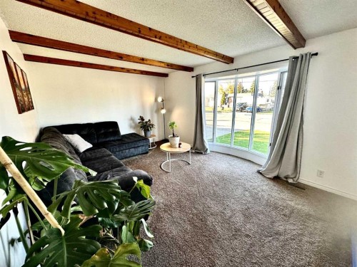 460 16 Street, Fort Macleod, AB 