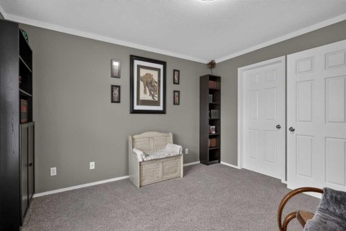 34 Mt Aberdeen Link Se, Calgary, AB 
