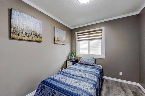 34 Mt Aberdeen Link Se, Calgary, AB 
