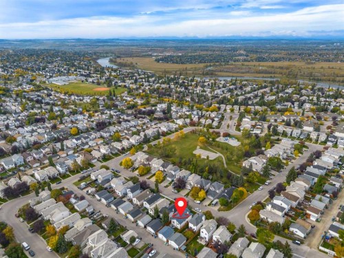34 Mt Aberdeen Link Se, Calgary, AB 