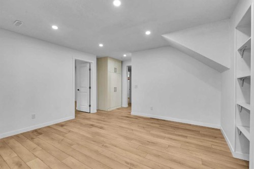 3820 14 Avenue Se, Calgary, AB 