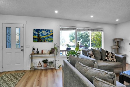 500 Queen Charlotte Road Se, Calgary, AB 