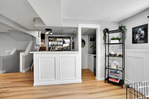 500 Queen Charlotte Road Se, Calgary, AB 