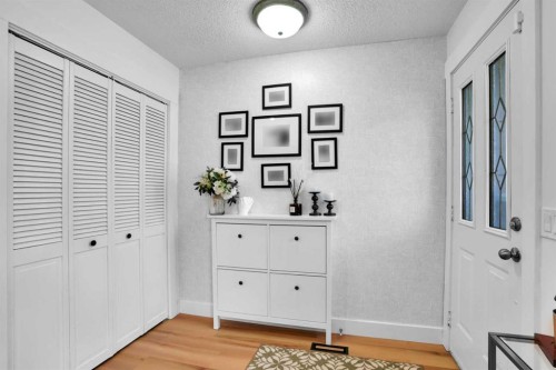 500 Queen Charlotte Road Se, Calgary, AB 