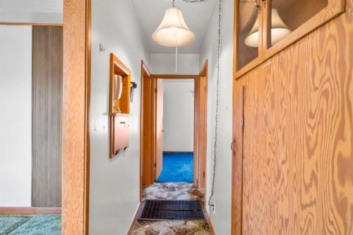332 Third Street West, Cochrane, AB 