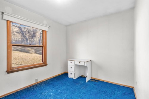 332 Third Street West, Cochrane, AB 