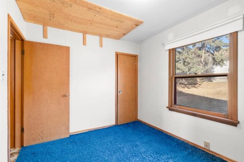 332 Third Street West, Cochrane, AB 