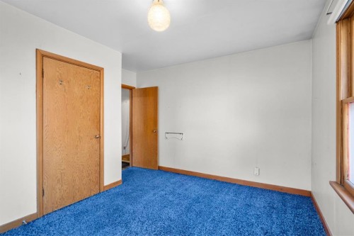 332 Third Street West, Cochrane, AB 