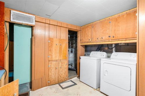332 Third Street West, Cochrane, AB 