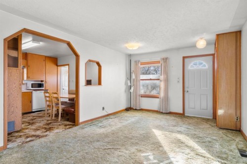 332 Third Street West, Cochrane, AB 