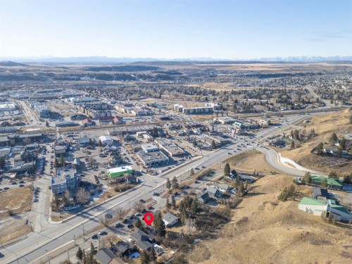328 Third Street West, Cochrane, AB 