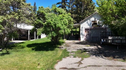328 Third Street West, Cochrane, AB 