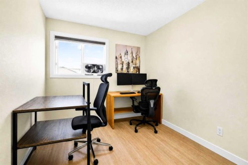 8079 Laguna Way Ne, Calgary, AB 