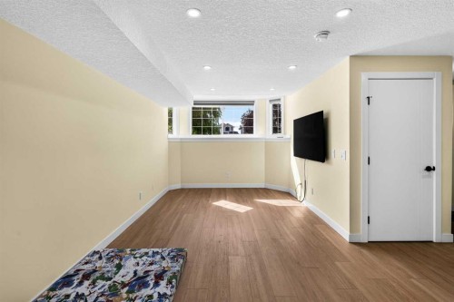 8079 Laguna Way Ne, Calgary, AB 