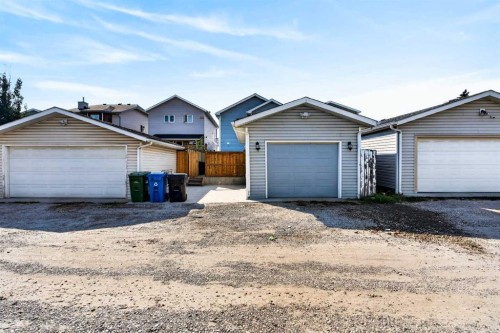 8079 Laguna Way Ne, Calgary, AB 
