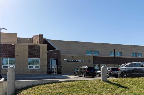 11 Skyview Point Heath Ne, Calgary, AB 
