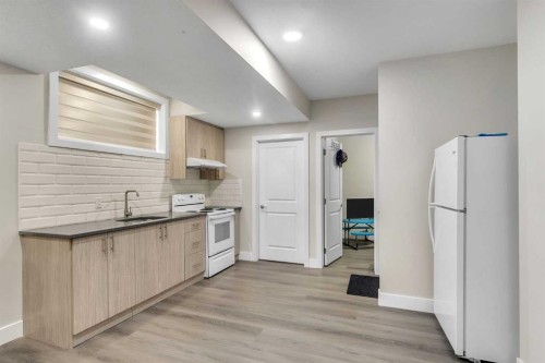 159 Waterford Heights, Chestermere, AB 