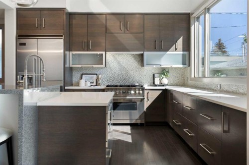 720 33A Street Nw, Calgary, AB 