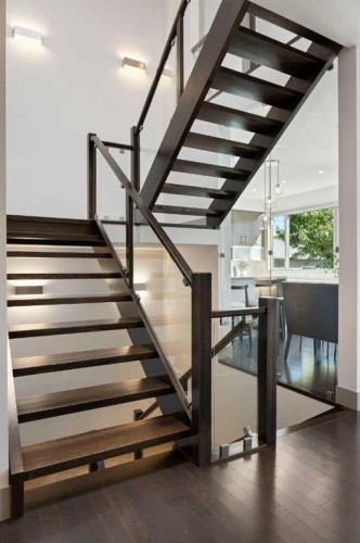 720 33A Street Nw, Calgary, AB 
