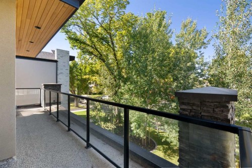 720 33A Street Nw, Calgary, AB 