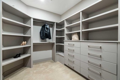 720 33A Street Nw, Calgary, AB 