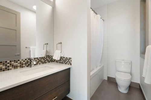 720 33A Street Nw, Calgary, AB 