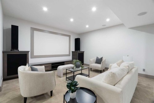 720 33A Street Nw, Calgary, AB 