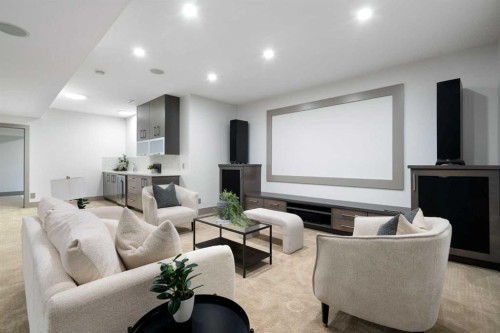 720 33A Street Nw, Calgary, AB 