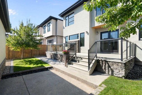 720 33A Street Nw, Calgary, AB 