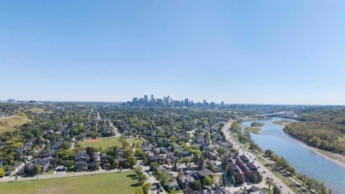 720 33A Street Nw, Calgary, AB 