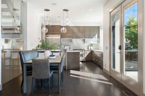 720 33A Street Nw, Calgary, AB 