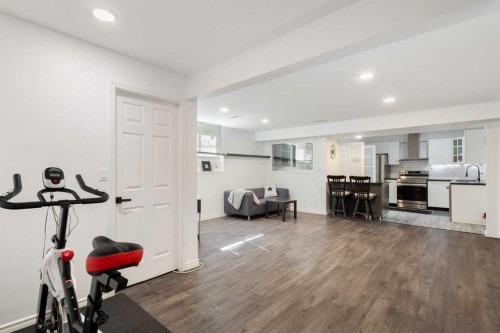 6907 6 Street Sw, Calgary, AB 