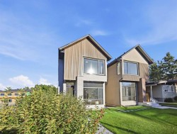 2026 36 Street SW Calgary, AB T3E 2Z1