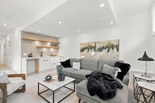 2026 36 Street Sw, Calgary, AB 